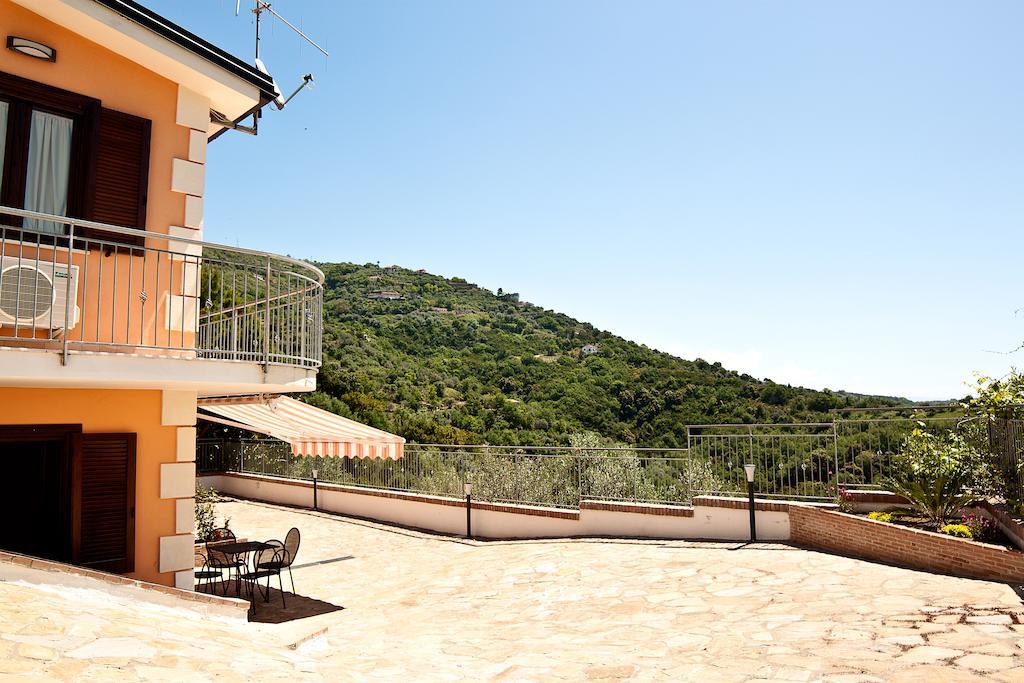 I Tre Pini Apartment Полика Екстериор снимка