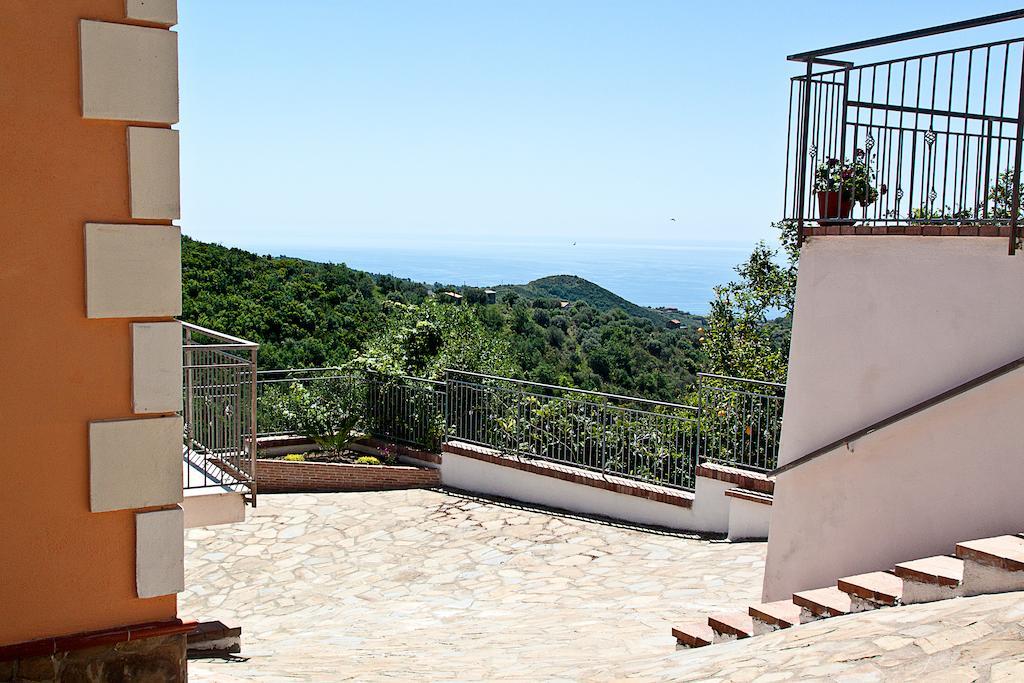 I Tre Pini Apartment Полика Екстериор снимка